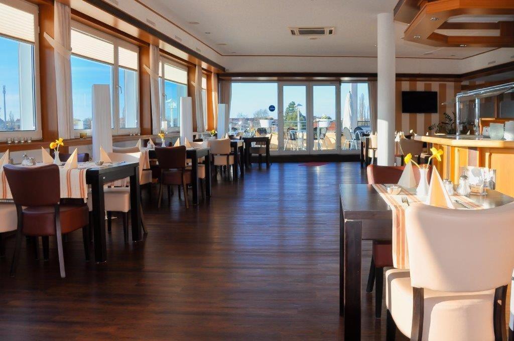 Hotel Westfalia Halle  Bagian luar foto